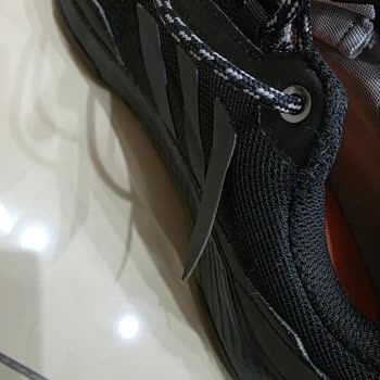 StarCity AVM’deki Adidas Terrex Ayakkabısında Kısa Sürede Kalite Sorunu