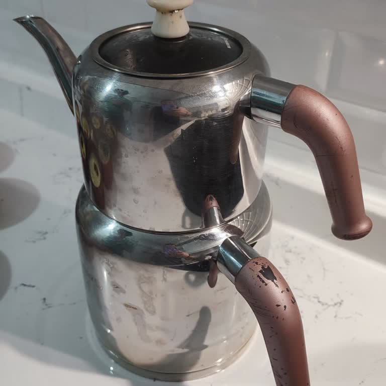 Korkmaz Çaydanlıkta Soyulma Ve Atma Sorunu!