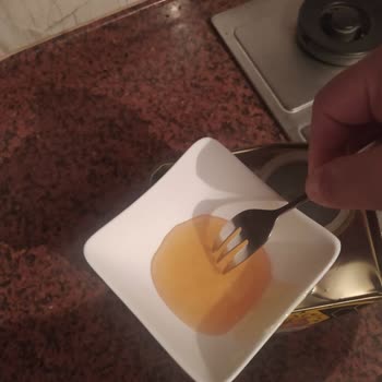 Sahte Bal Şikayeti: Üretici Ve Satıcıdan Cevap Gelmedi