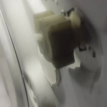 Hoover Çamaşır Makinesi Kurulumunda Hortum Kırılması Ve Su Baskını Servis Yanıtı Yok