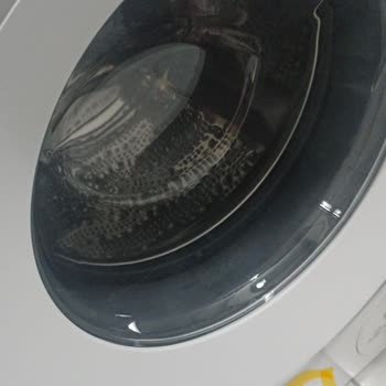 Yeni Kurulumlu Bosch Çamaşır Makinesinde Kapak Gamzesi Ve Ücret Talebi