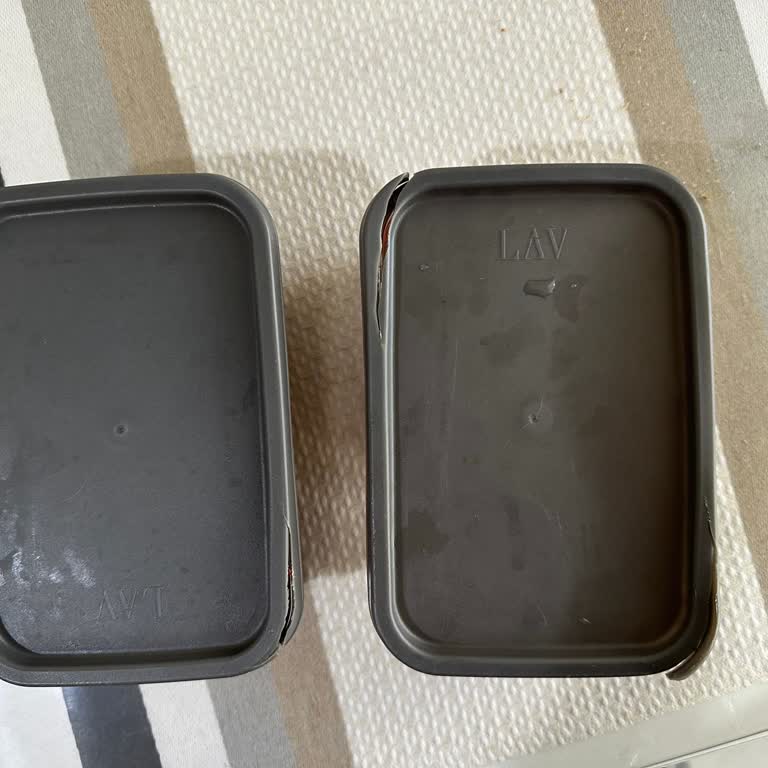 Lav Markalı Cam Saklama Kabının Kapakları Kısa Sürede Çatladı