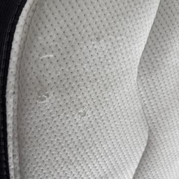 Yatak Üst Pedindeki Delikler Kalite Ve Garanti Sorununa Dönüştü