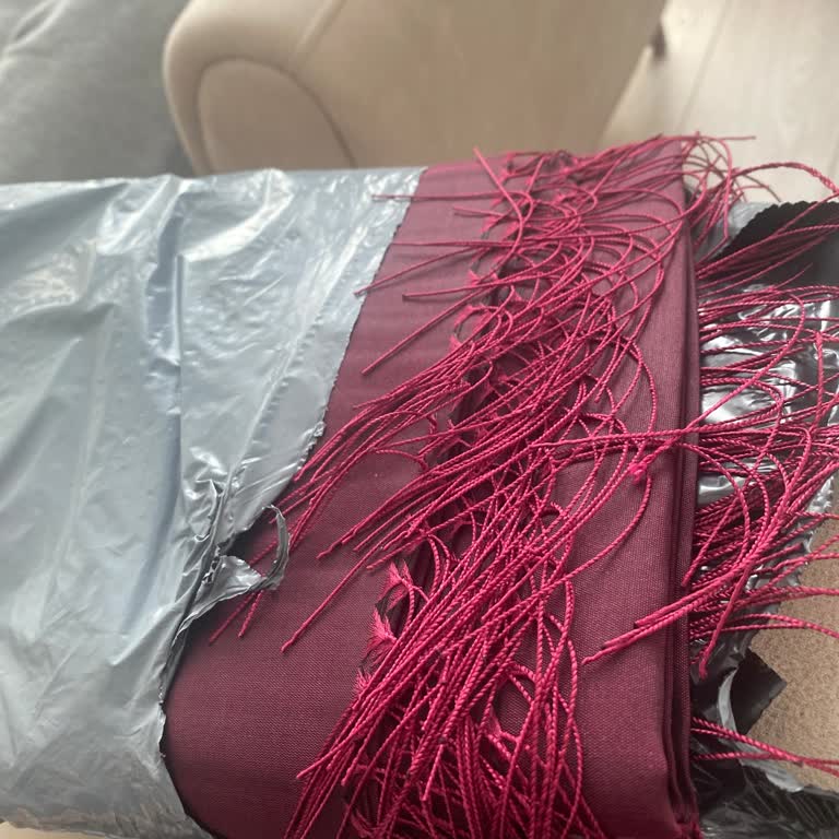 Sina Pazarlama Reklam 3 İpek Eşarp Yerine Yalnızca 2 Adet Naylon Şal Gönderildi