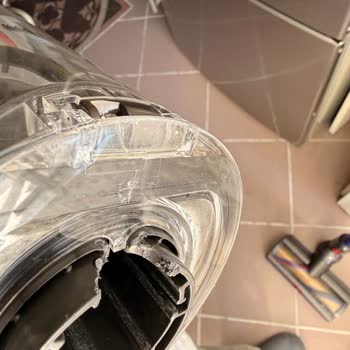 Dyson Servis Skandalı:Bakımda Sağlam Makine Bozuldu, Parça Kayboldu!