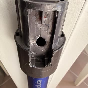 Dyson Servis Skandalı:Bakımda Sağlam Makine Bozuldu, Parça Kayboldu!