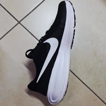 FLO Mağazasından Satın Aldığım Nike Ayakkabının Sesli Patlaması Ve Sorumluluk Reddi