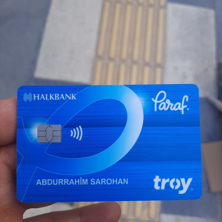 Halkbank'ın Yasal Takip Nedeniyle Aktifleştirilemeyen Kişiye Özel Kartı