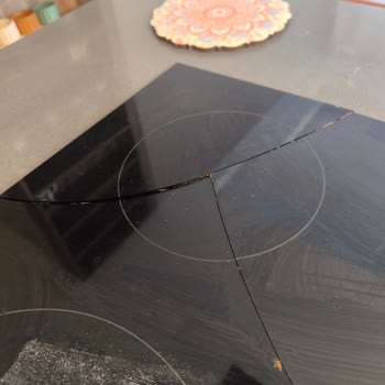 Arçelik Cam Ocakta Kendiliğinden Çatlama Ve Garanti Değişim Talebi