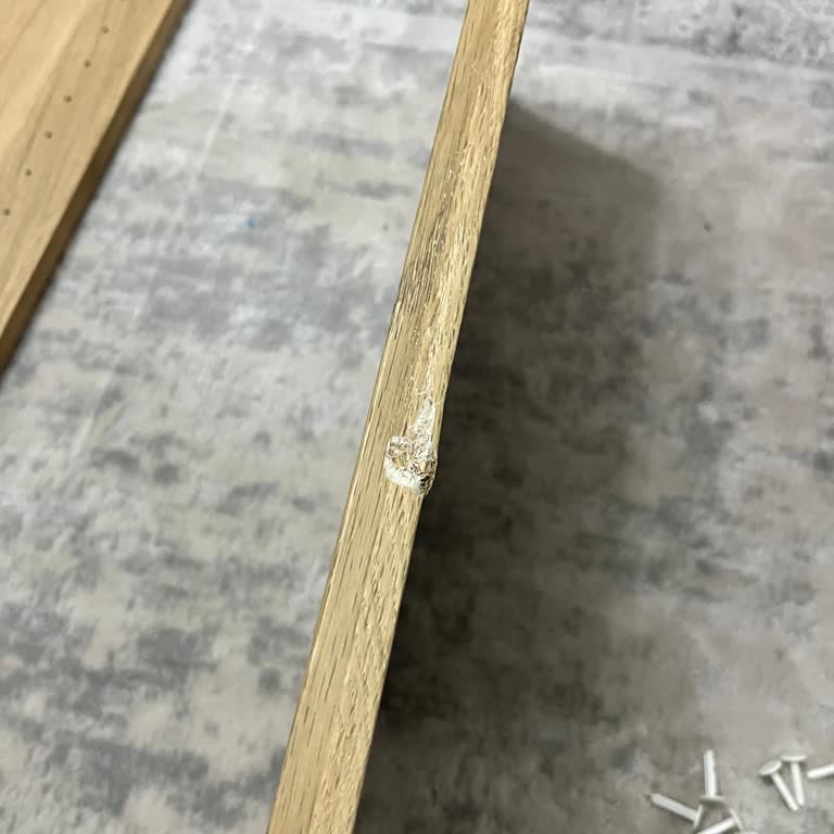 IKEA'da Kırık Kitaplık Değişim Talebinin 9 Gün Boyunca Cevapsız Kalması