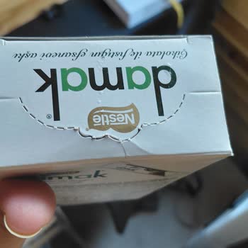 Nestle Damak Çikolatasının Yarım Kalan Paketi Ve Hijyen Sorunu