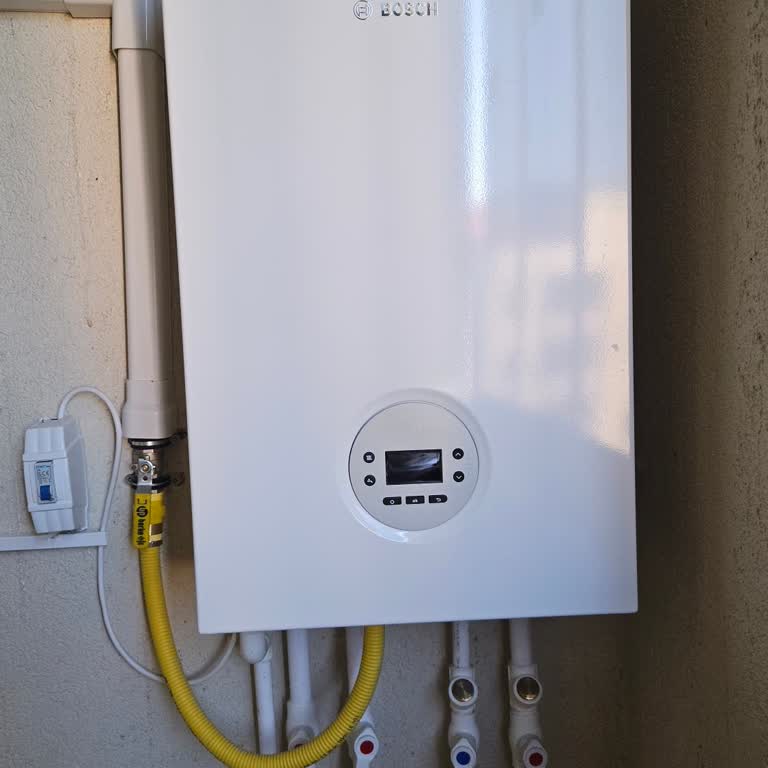 Kombinin Su Boşaltması Ve Servisin Çözüm Üretmemesi