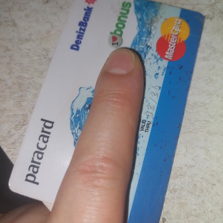 Denizbank Kart Süresi Dolduğunda Bildirim Yokluğu Ve Telefonla Müşteri Temsilcisine Bağlanamama