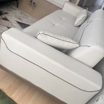 Renk Uyumsuzluğu Ve Siyahlıklar: İlgisiz Ve Çözüm Bulamayan Şube