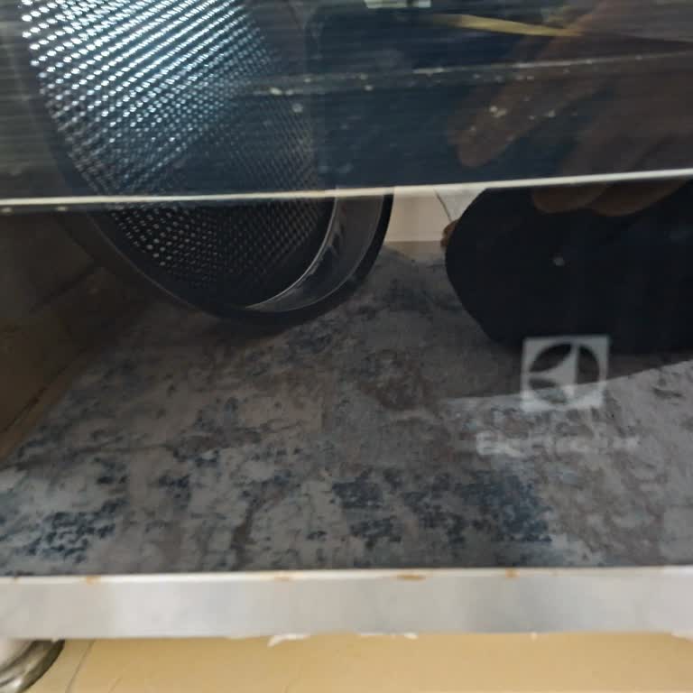 Electrolux Ankastre Fırında Paslanma Garanti Dışı Deyildi, 1500 TL Servis Ücreti Talep Edildi