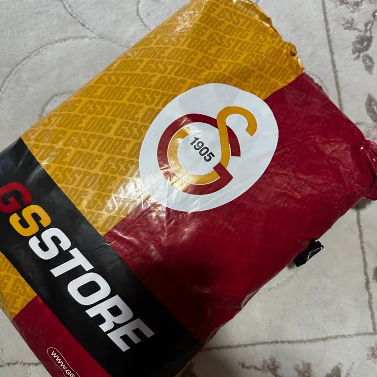 Özensiz Ve Yırtık Poşetle Gelen 12 Bin TL'lik Sipariş