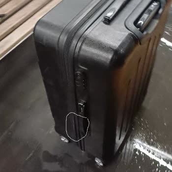 Elazığ Murat Turizm Otobüs Firmasının Valiz Zararına Sorumluluk Reddi ve 1700 TL Tazminat Talebi