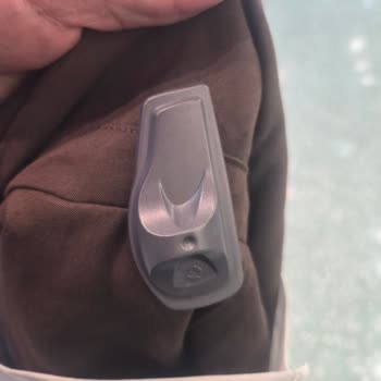 Stradivarius Mağazasında Ayıplı Trençkot, Kaba Müşteri Yaklaşımı Ve İade Talebi