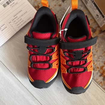 Yanlış Ürün Gönderimi: Tek Sol Ayakkabı Teslim Edildi