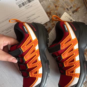 Yanlış Ürün Gönderimi: Tek Sol Ayakkabı Teslim Edildi