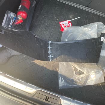 Peugeot 408 Yetkili Serviste Kırık Parça Bilgi Verilmeden Takıldı, 7.000 TL Ücret