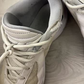 Kısa Sürede Açılan Ve Yırtılan Nike Basketbol Ayakkabıları İçin Para İadesi Talebi