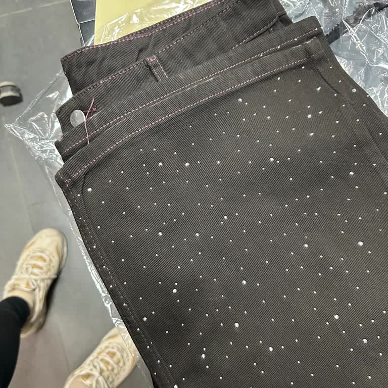 Defolu Pantolonlar İçin Ücretsiz Değişim Ve İade Talebi