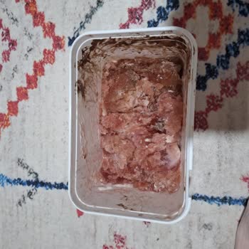 BİM Aktüel Dondurmasında Pütürlü Kıvam Ve Hijyen Endişesi