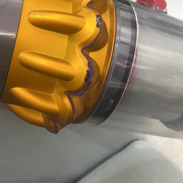 Dyson V15 Kozmetik Bozulması Ve Garanti Reddi