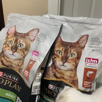 Şüpheli Ambalajlı Kedi Maması İçin İade Talebi