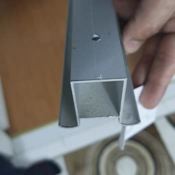 Bellona Lifos Sürgülü Dolapta Üst Ray Çatladı Ve Yedek Parça Talep Ediyorum