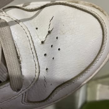 Adidas Ayakkabısındaki Üretim Hatası Ve Boyner Diyarbakır’da Çözümsüz İade