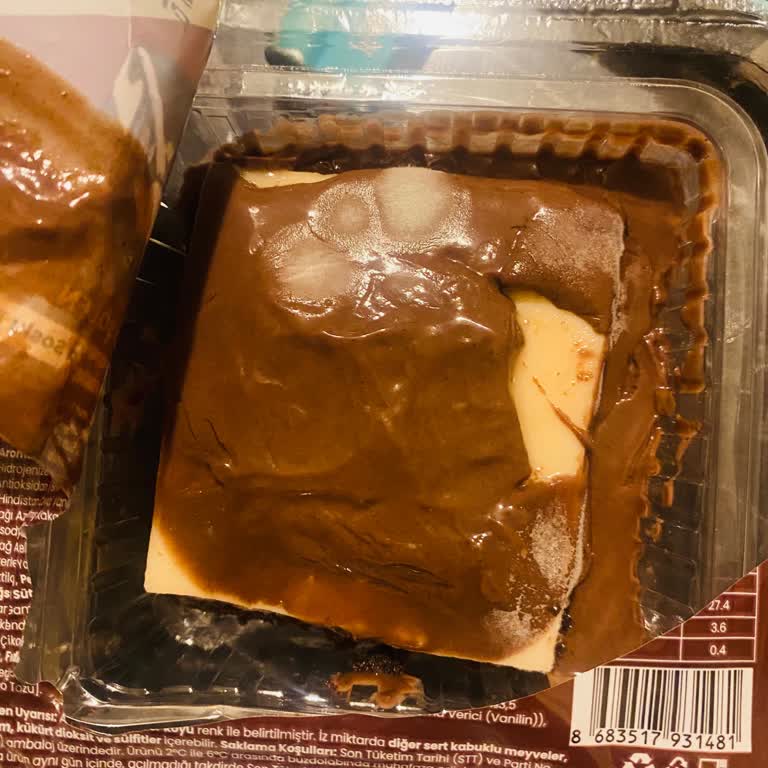 Şok Bandırma Şubesinde Küflü Tatlı Satışı Sağlık Riskine Yol Açıyor