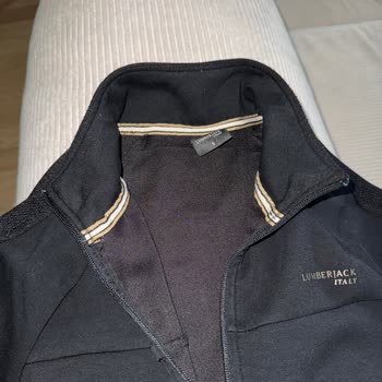 Hızlı Tüylenme Gören Hırka Ve Mağazanın Kötü İade Yaklaşımı