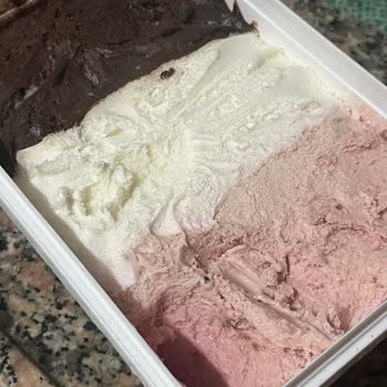 Mis Dondurmasında Bozulmuş Katman Ve Renk Değişikliği