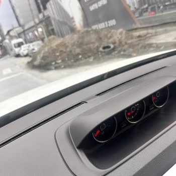 Bedaş Kablo Döşemesi Sonrası Bahçelievler Caddesi Çöküntüsü Ve Yürünemez Kaldırımlar