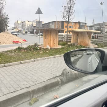 Bedaş Kablo Döşemesi Sonrası Bahçelievler Caddesi Çöküntüsü Ve Yürünemez Kaldırımlar