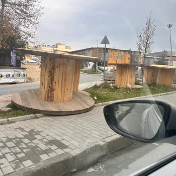 Bedaş Kablo Döşemesi Sonrası Bahçelievler Caddesi Çöküntüsü Ve Yürünemez Kaldırımlar