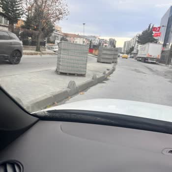 Bedaş Kablo Döşemesi Sonrası Bahçelievler Caddesi Çöküntüsü Ve Yürünemez Kaldırımlar