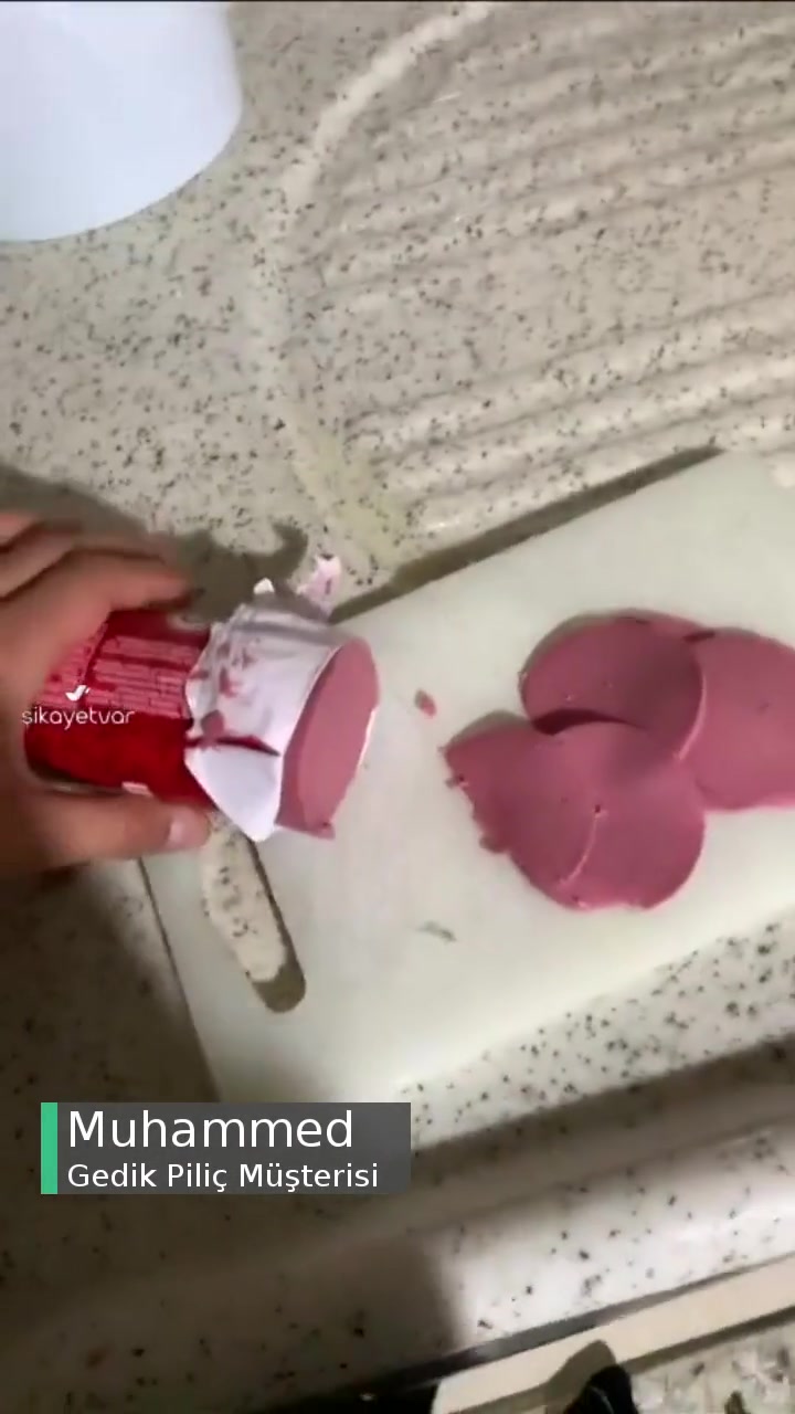 Satın Aldığım Gedik Markalı Piliç Salam Ürününü Keserken İçerisinden Çıkan Etiketler! videonun kapak resmi
