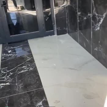 Eymense'den Aldığım Koltuk Takımını Bina Önüne Atıp Gitmeleri
