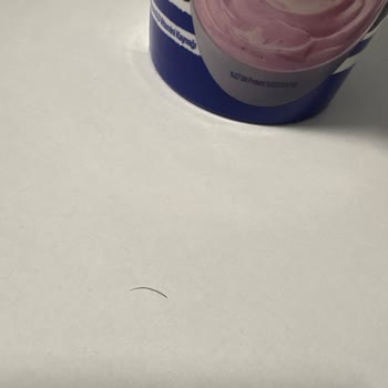 Yoğurtta Kıl Tespit Edildi, Hijyen Ve Sağlık Endişesi, İade Talebi