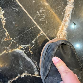 Batman Park AVM Mağazasında Ayakkabı Dikişleri Patladı, Çözüm Sunulmadı