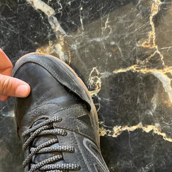 Batman Park AVM Mağazasında Ayakkabı Dikişleri Patladı, Çözüm Sunulmadı