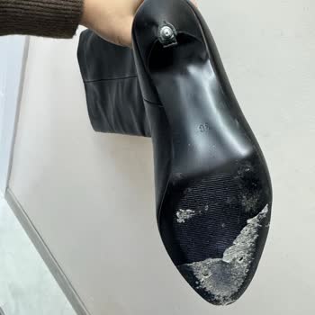 Derimod Çizmelerinde Kısa Sürede Çivili Kısım Düşmesi Ve Topuk Soyulması