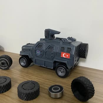 Dayanıksız Tekerlekler Ve Çıkan Vidalar Çocuk Güvenliğini Tehdit Ediyor