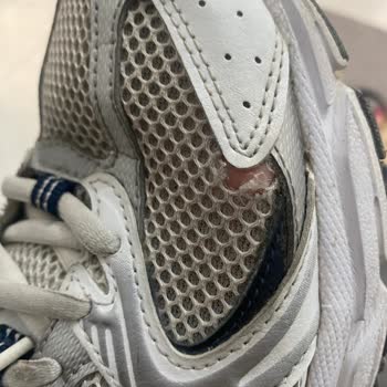 New Balance Ayakkabının Kısa Sürede Yırtılması Ve İade Talebinin Reddedilmesi