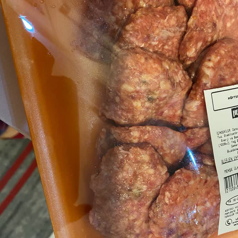 Köfteci Yusuf Siparişimde Siyah Nesneler Ve Yetersiz Müşteri Hizmetleri