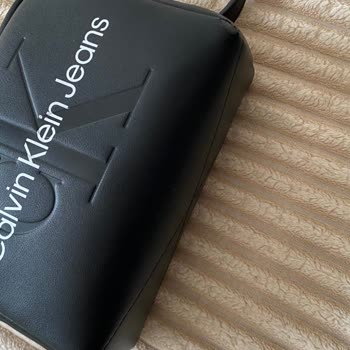 Calvin Klein Çantasında Deri Soyulması Ve Onarım Talebi