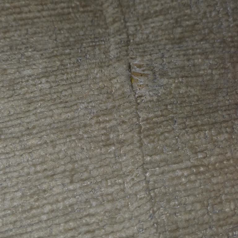 150 Bin TL'lik Mobilya Takımı 9 Ayda Deforme Oldu, Dikiş Açılıyor